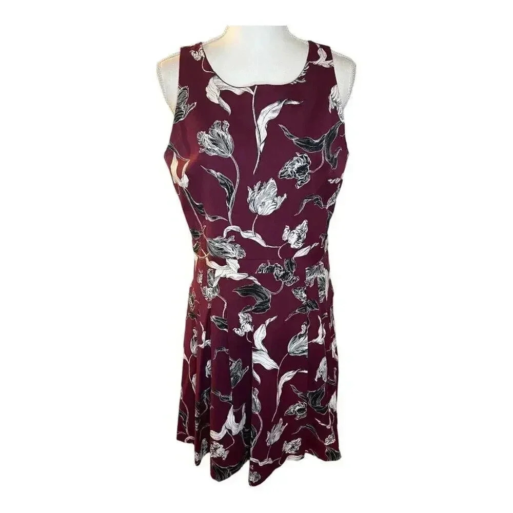 Banana‎ Republic Women’s Size 10 Floral Burgundy Pleated Midi Dress